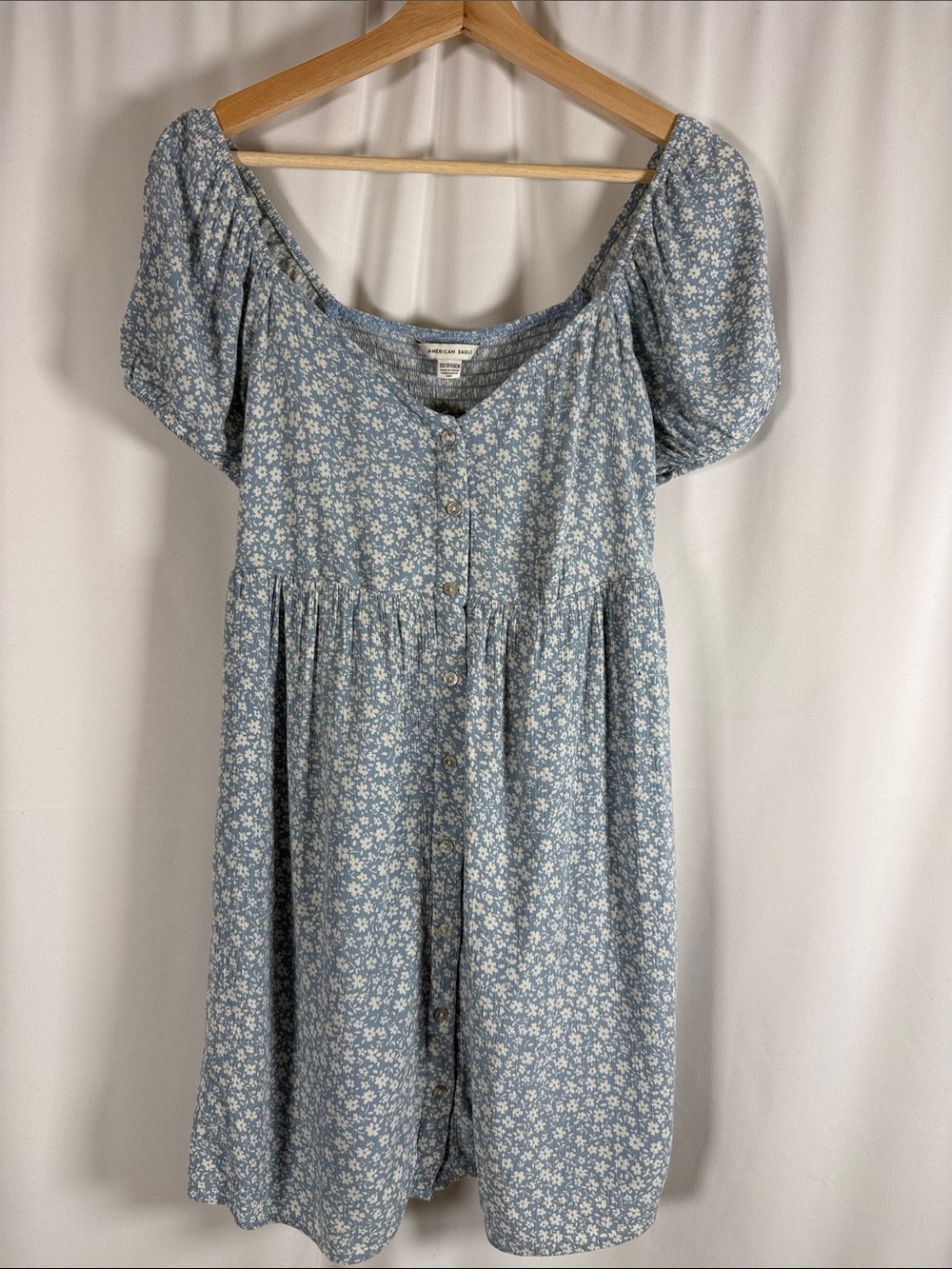 American Eagle Outfitters Light Blue Floral Puff-Sleeve Dress